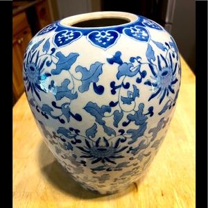 Chinese ceramic vase